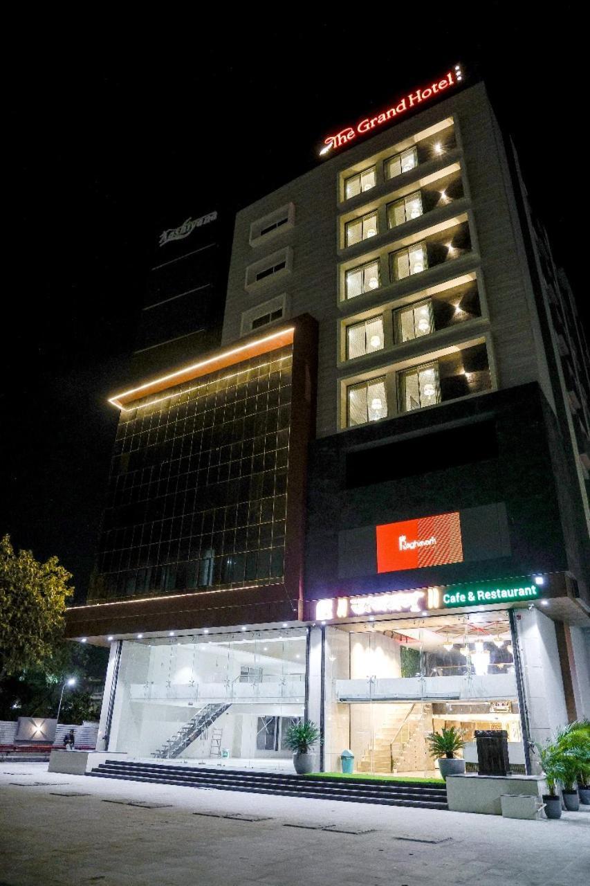 Hotel The Grand インドール エクステリア 写真